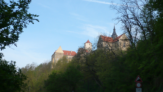 Schloß Goseck über dem Saaletal